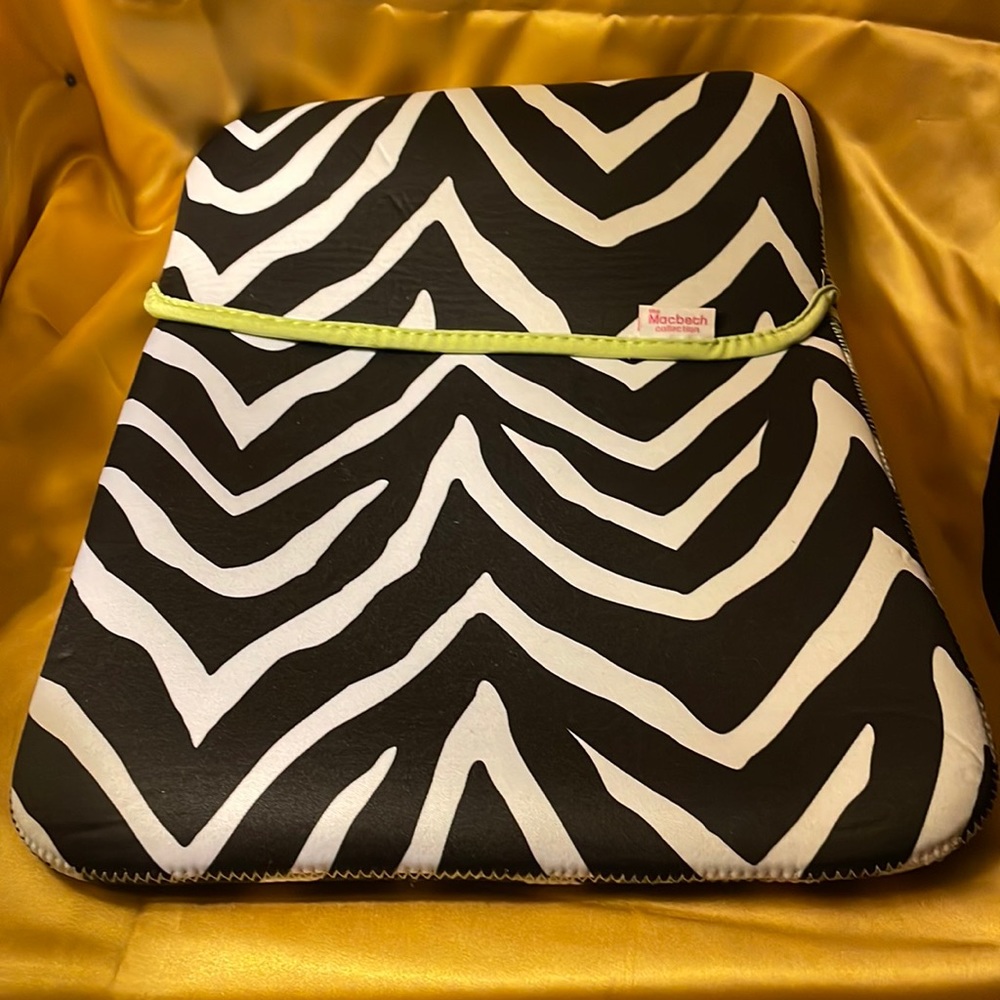 Macbeth collection reversible laptop sleeve- zebra & floral pattern
